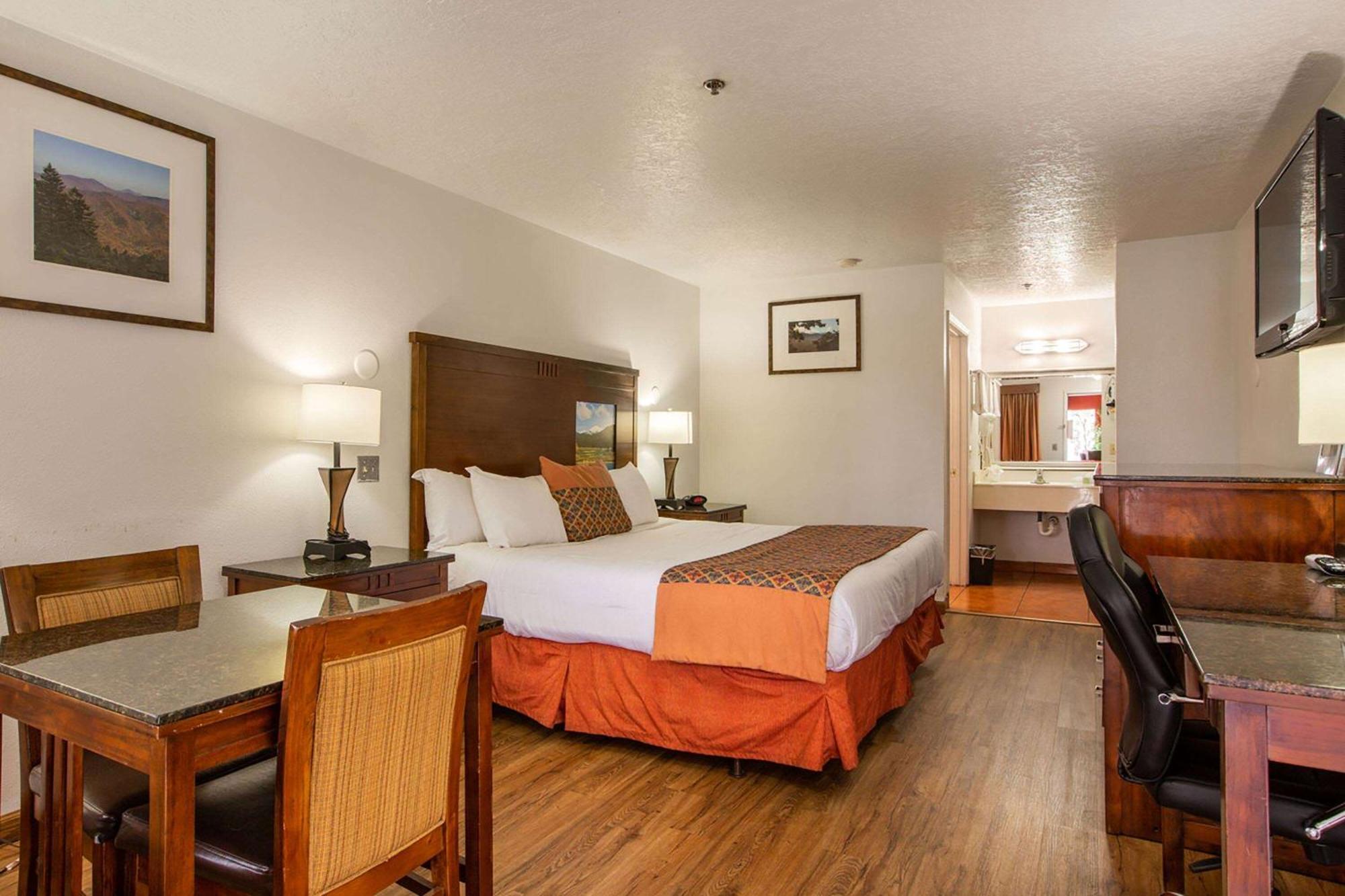 Sandia Peak Inn Old Town Abq, A Howard Johnson By Wyndham Albuquerque Exterior foto