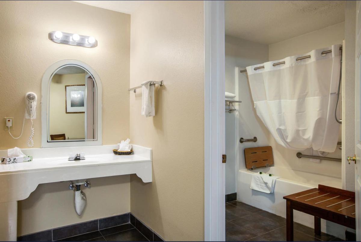 Sandia Peak Inn Old Town Abq, A Howard Johnson By Wyndham Albuquerque Exterior foto