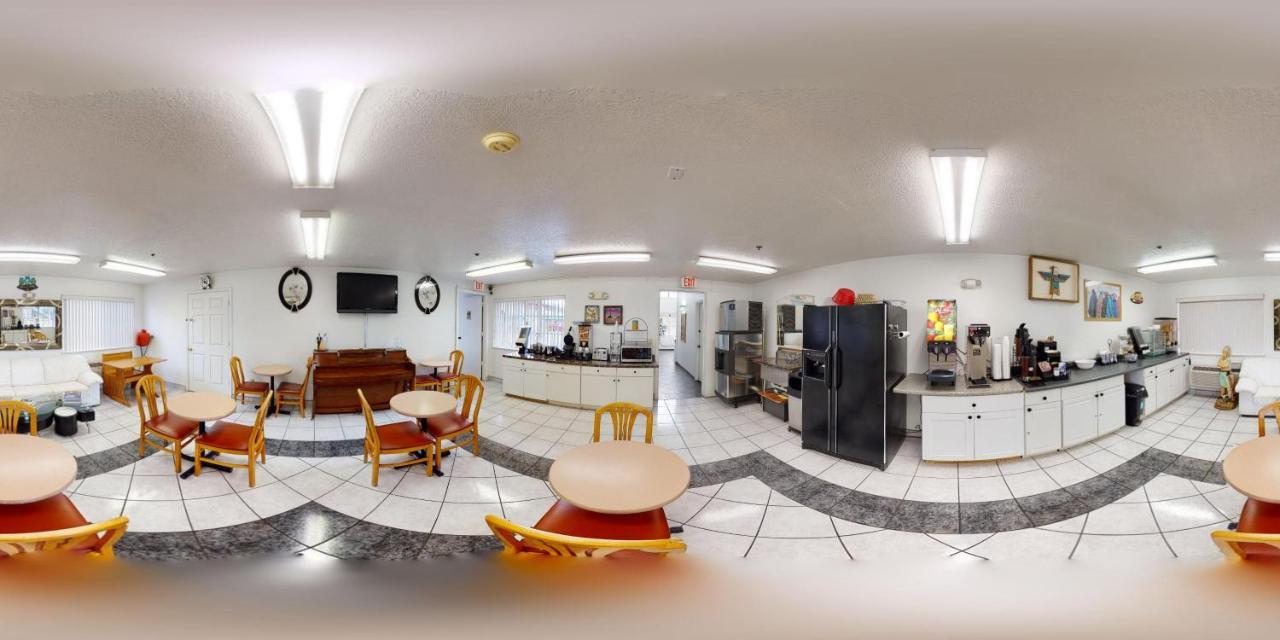 Sandia Peak Inn Old Town Abq, A Howard Johnson By Wyndham Albuquerque Exterior foto